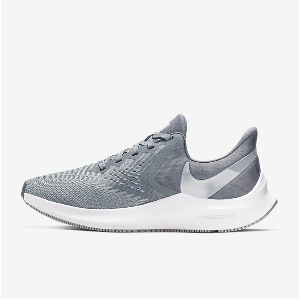 Nike Air Zoom Winflo Running Shoe in Gray